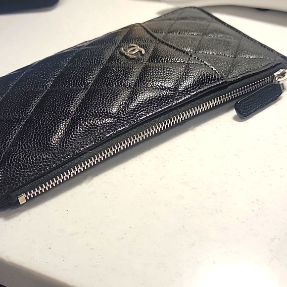 💯Authentic CHANEL caviar shw phone case card wallet - Picture 5 of 11